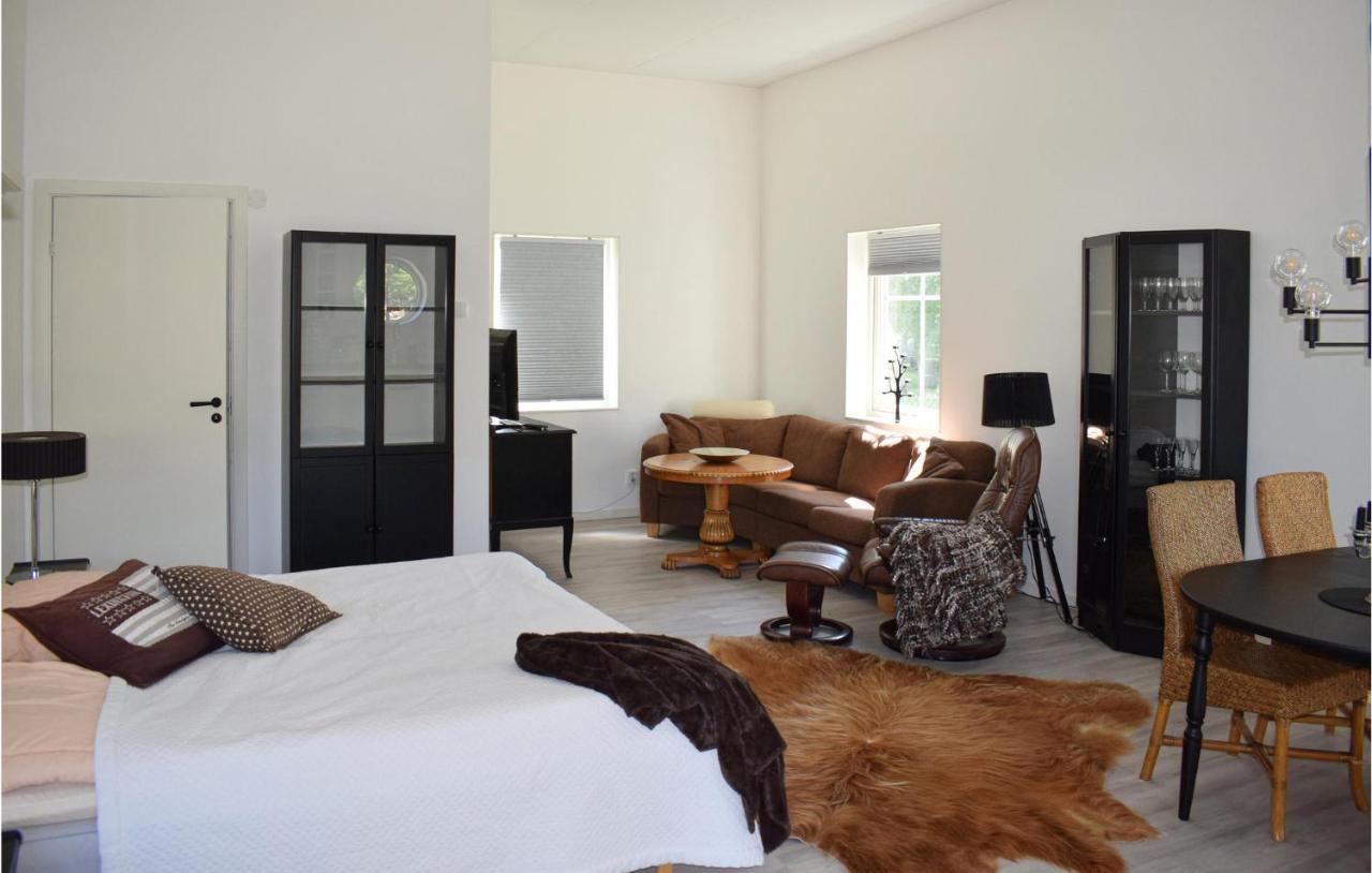 Beautiful Apartment In Lagan With House Sea View Kültér fotó