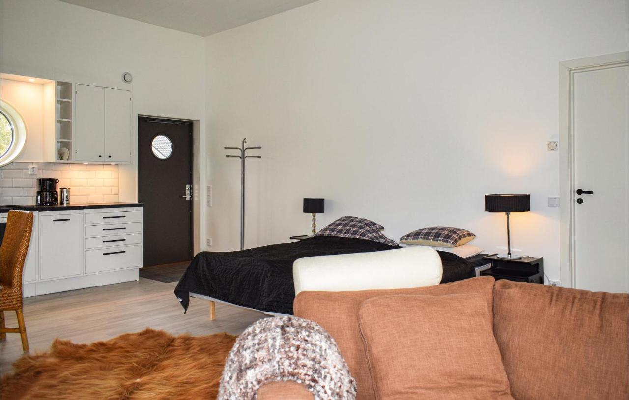 Beautiful Apartment In Lagan With House Sea View Kültér fotó
