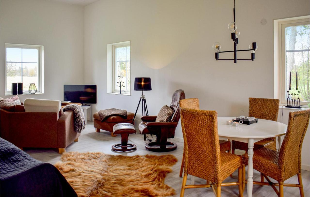 Beautiful Apartment In Lagan With House Sea View Kültér fotó